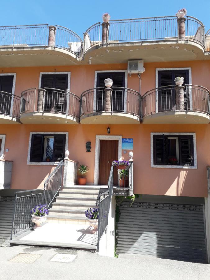 Bed and Breakfast Profumo Di Mare Giardini-Naxos Exterior foto